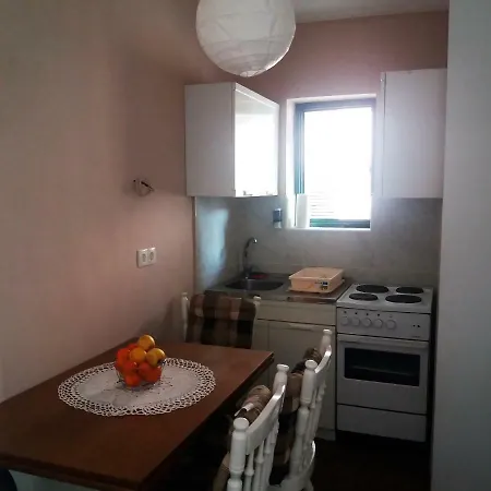 Marty Apartment *
